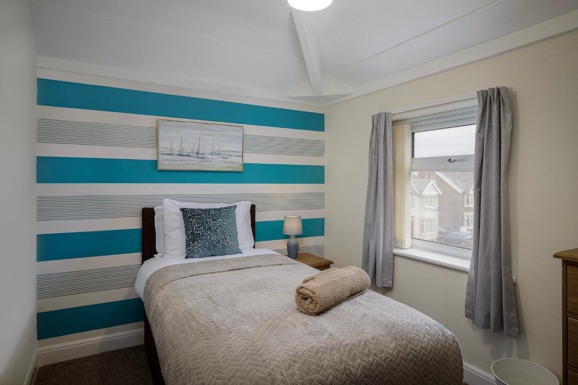 Arnside - Spacious 10-Bedroom Seaside Cottage Μπλάκπουλ Εξωτερικό φωτογραφία
