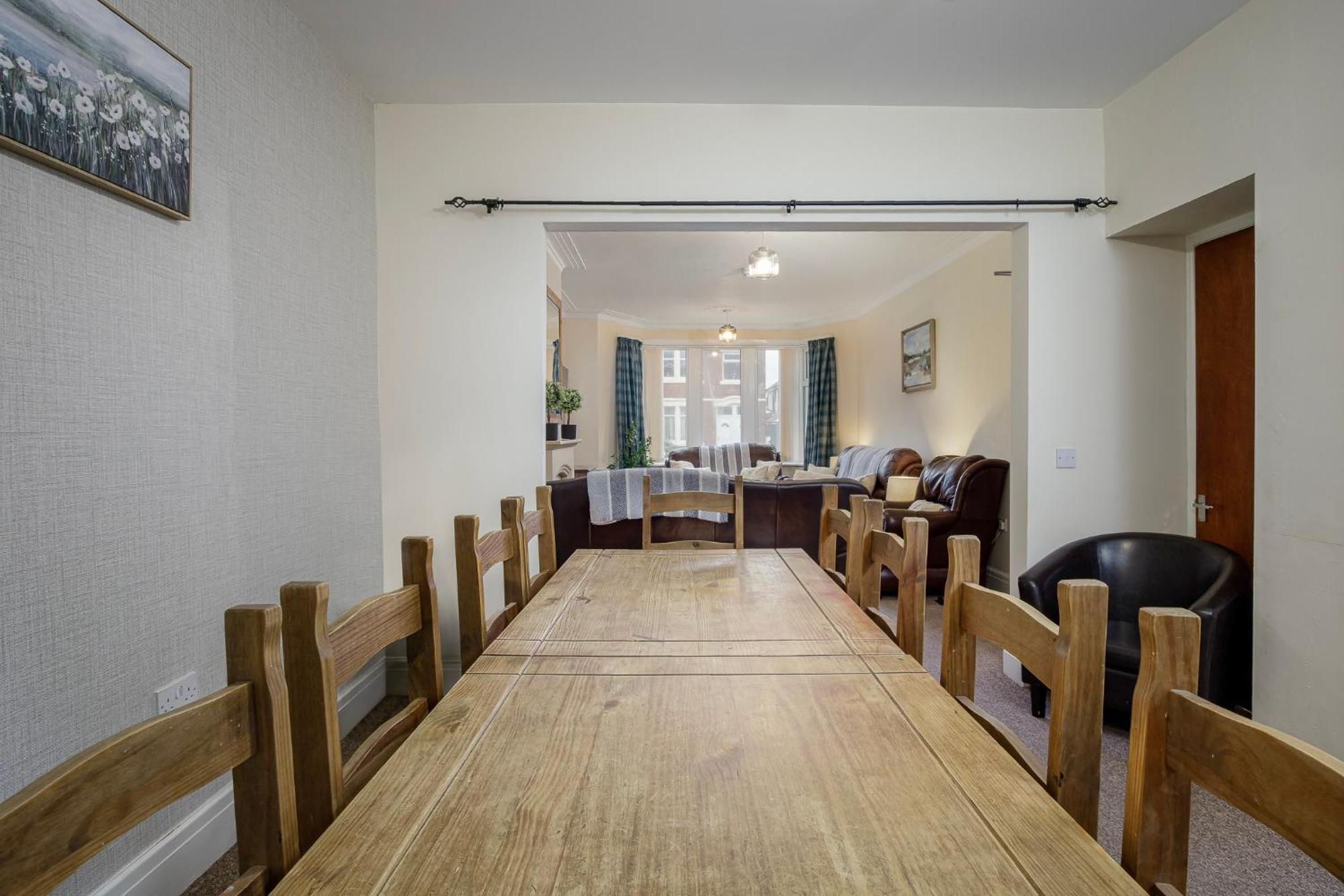 Arnside - Spacious 10-Bedroom Seaside Cottage Μπλάκπουλ Εξωτερικό φωτογραφία