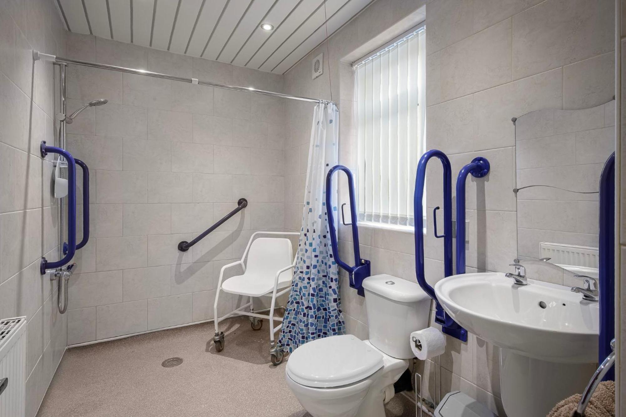 Arnside - Spacious 10-Bedroom Seaside Cottage Μπλάκπουλ Εξωτερικό φωτογραφία